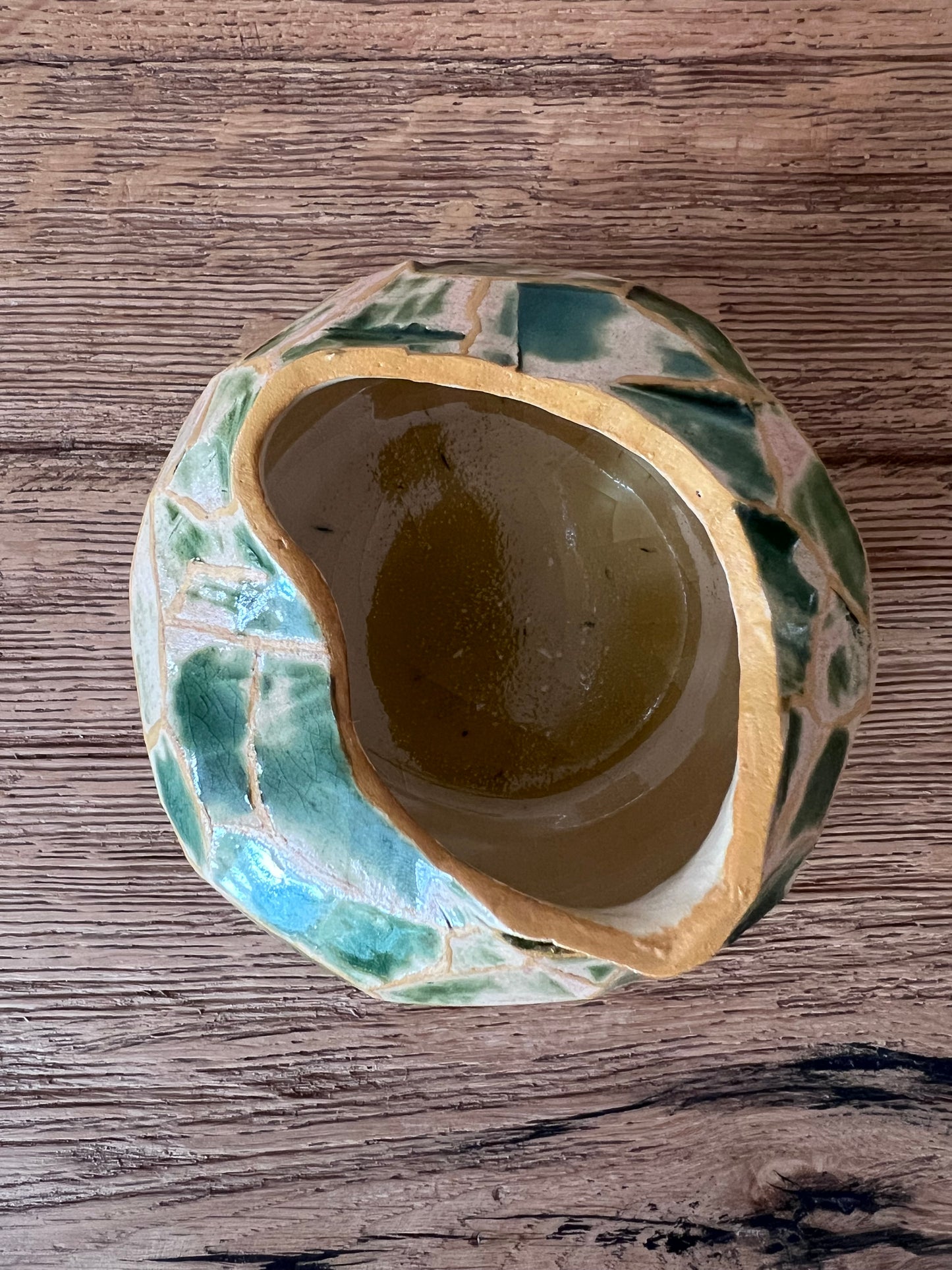 Vaas object groen en goud
