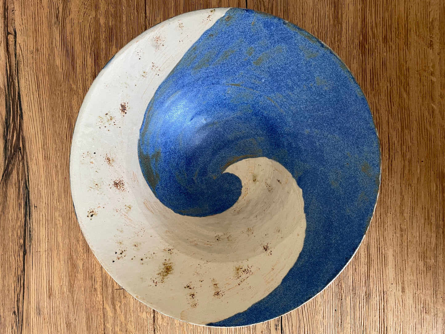 Gedraaide schaal Blue wave