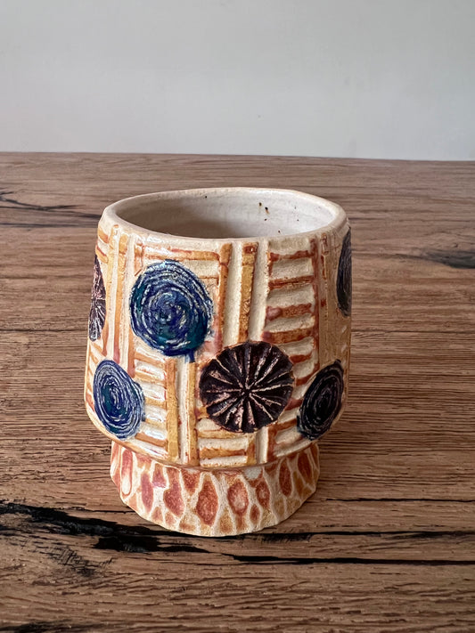 Beker klein met reliëf