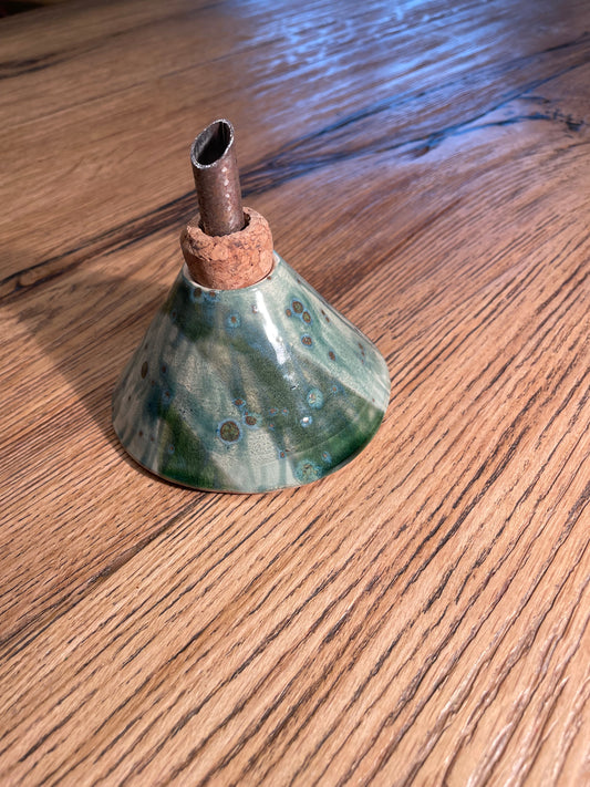 Piramide vaas met kurk (small)